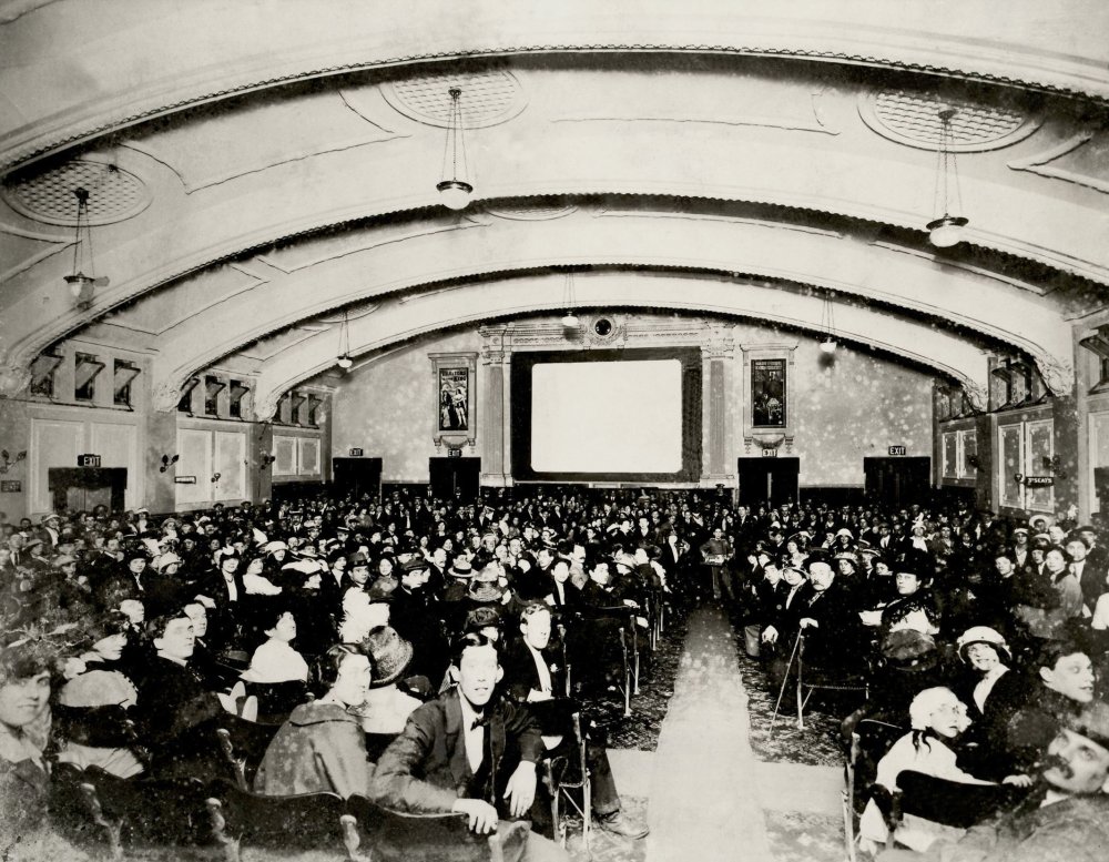 palladium-cinema-mile-end-1913 courtesy of cinema museum